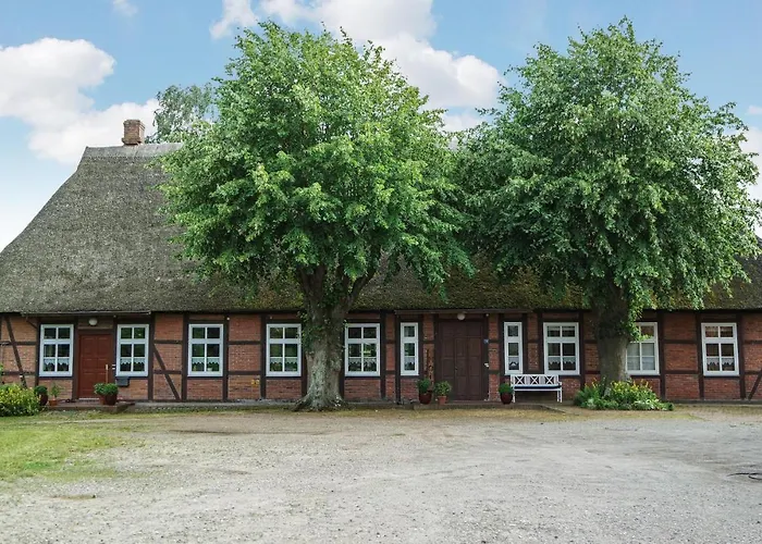 3 Bedroom Awesome In *